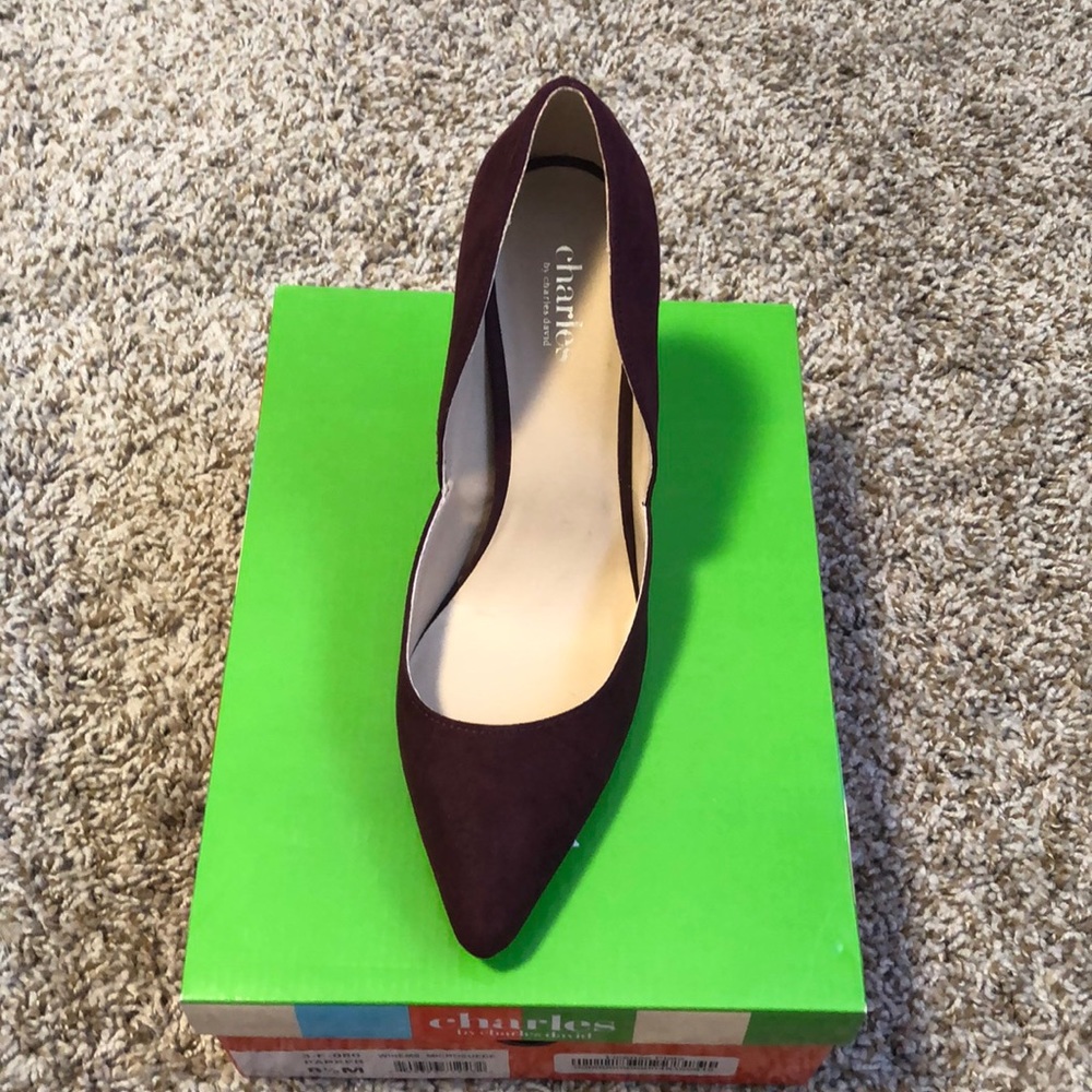 Charles by Charles David 8.5W microsuede heels